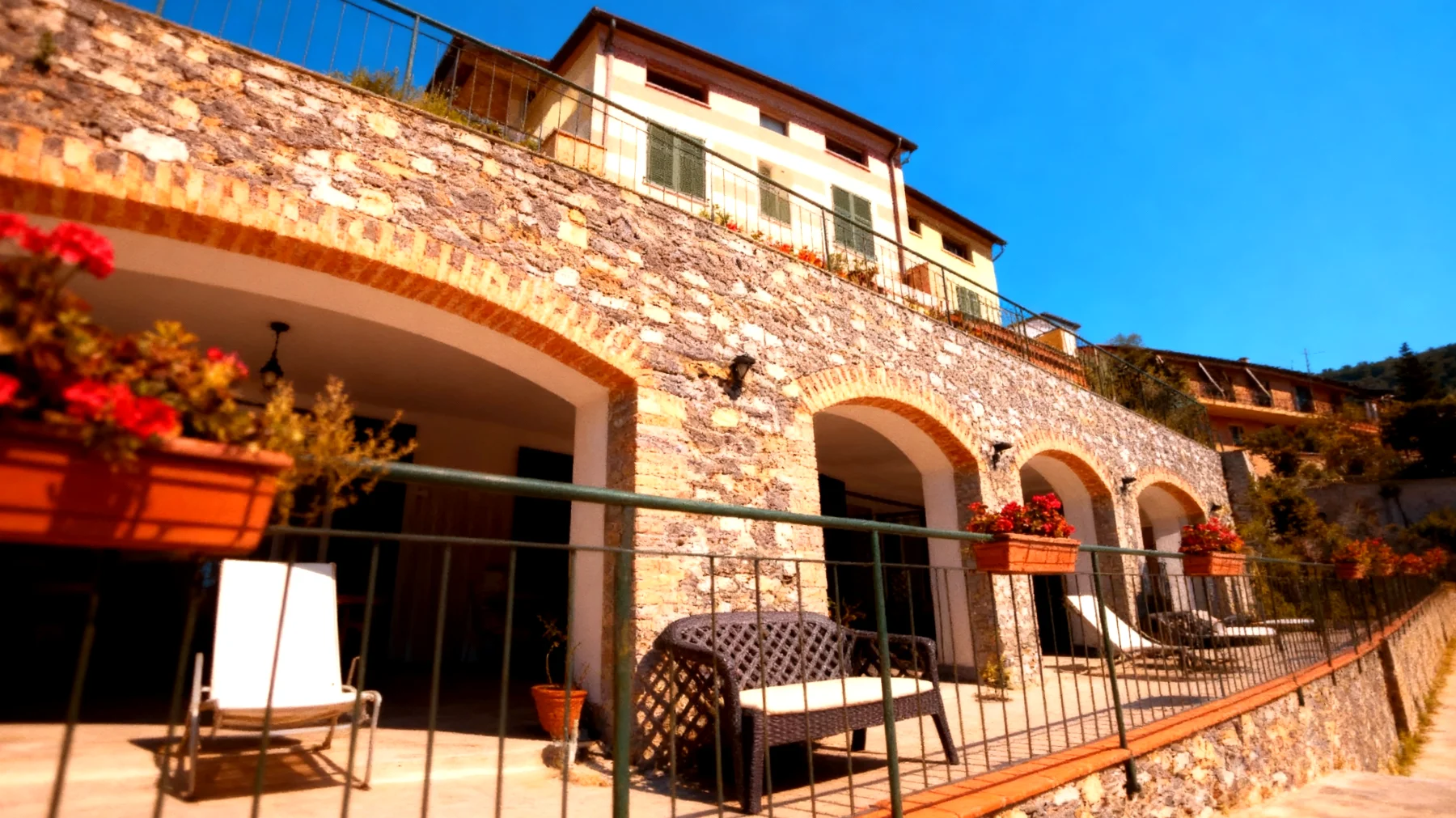 Un posto al sole 2025-12-22T20:32:39.639Z"